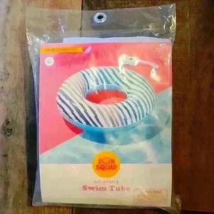 Inflatable swim tube